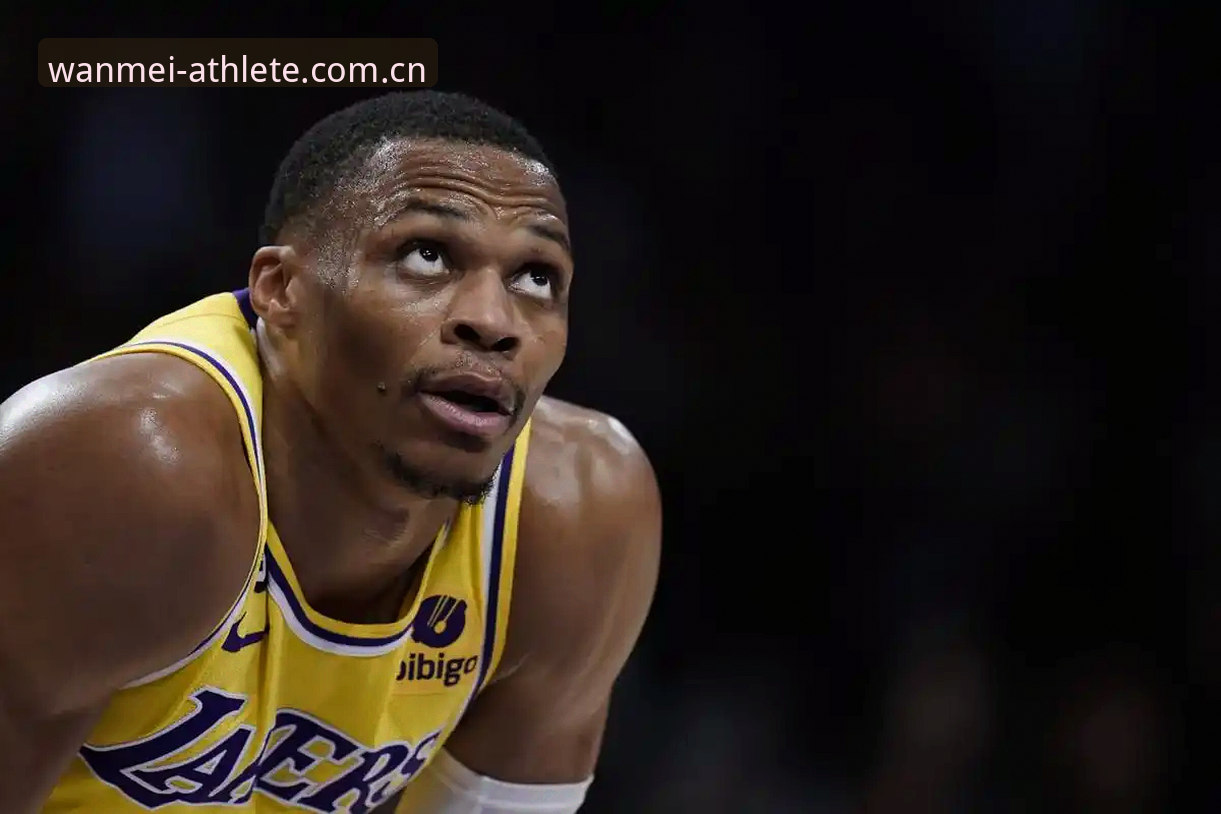 资深用户分享NBA转会分析：浓眉哥的交易谜局与完美体育v2.2.0实测体验